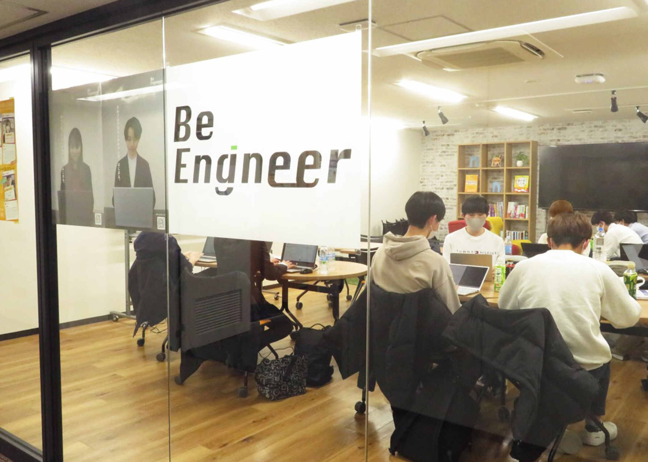 大阪（梅田）校の外観