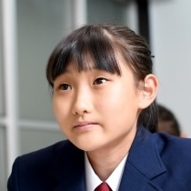 中学1年生女子会員のイラスト